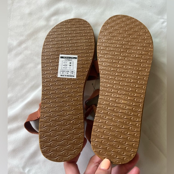 NWT Women's Rip Curl P-Cruz Sandal with heel strap color Ginger size 10 - Picture 8 of 13